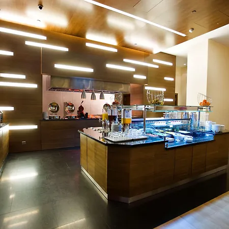 Hilton Garden מלון