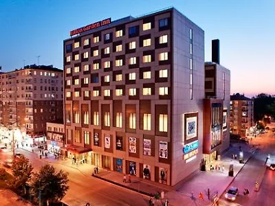 Hilton Garden 4*