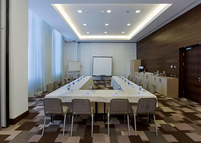 Ξενοδοχείο Hilton Garden 4*