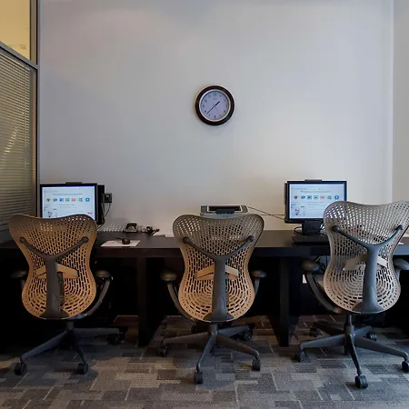 Hilton Garden Otel 4*