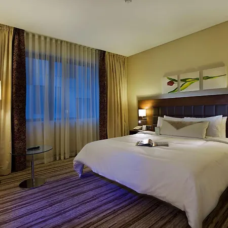 Hilton Garden Hotel 4*