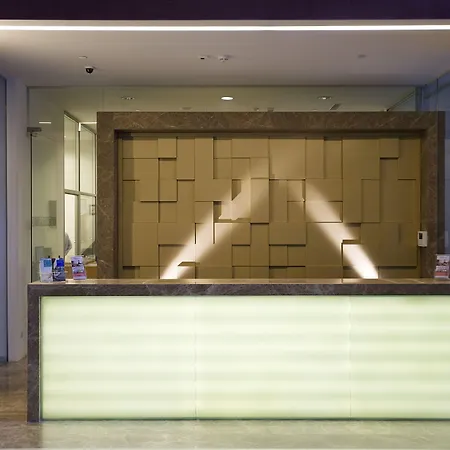 هيلتون جاردن إن فندق