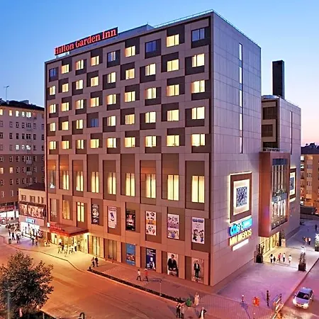 Hilton Garden 호텔