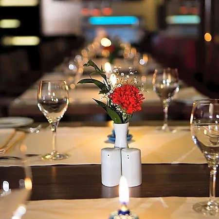 Hilton Garden 4* 퀴타히아