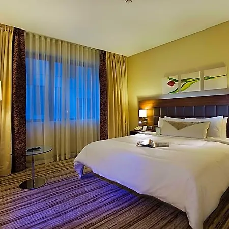 Hilton Garden 4* 퀴타히아