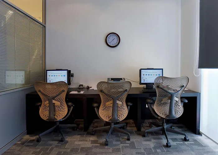 Hilton Garden Hotel 4*